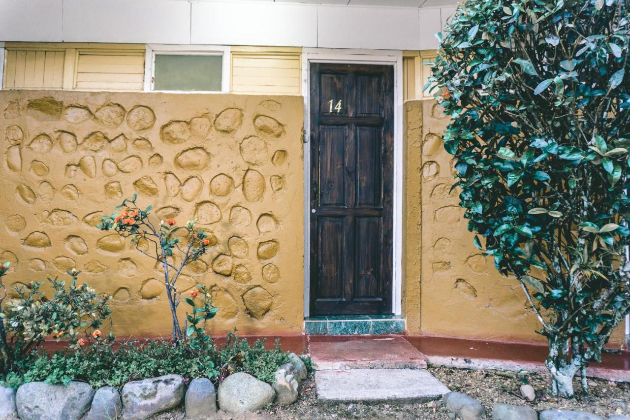 Cabinas El Prado San Isidro De El General Bagian luar foto